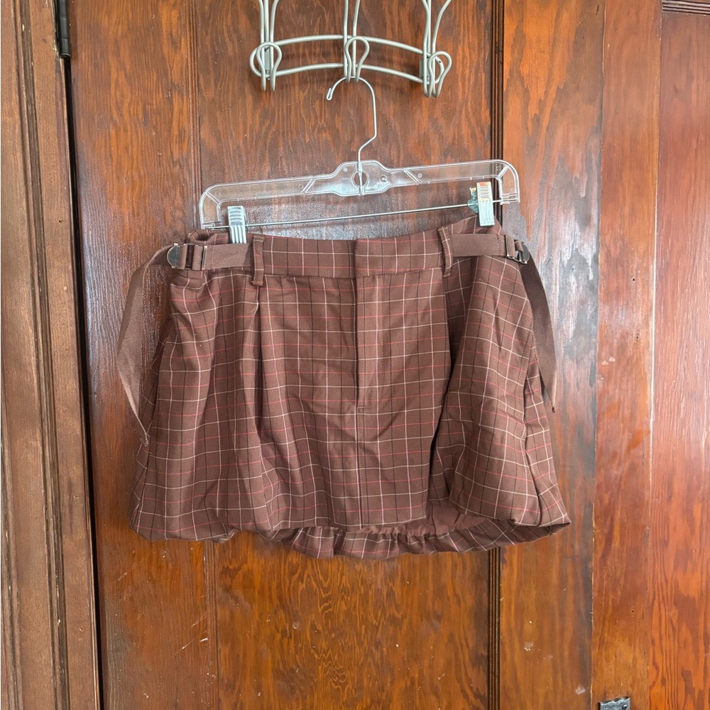 Free People! Brown Plaid Mini Skirt with bubble hem! 🐻
